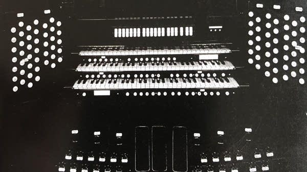 Console image of 1980 Aeolian-Skinner organ at Detroit's Ford Auditorium, Mich..