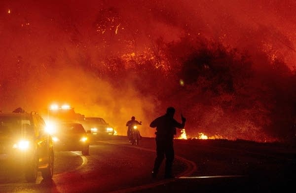 At least 14 killed in West Coast wildfires; some 500,000 evacuated in Oregon