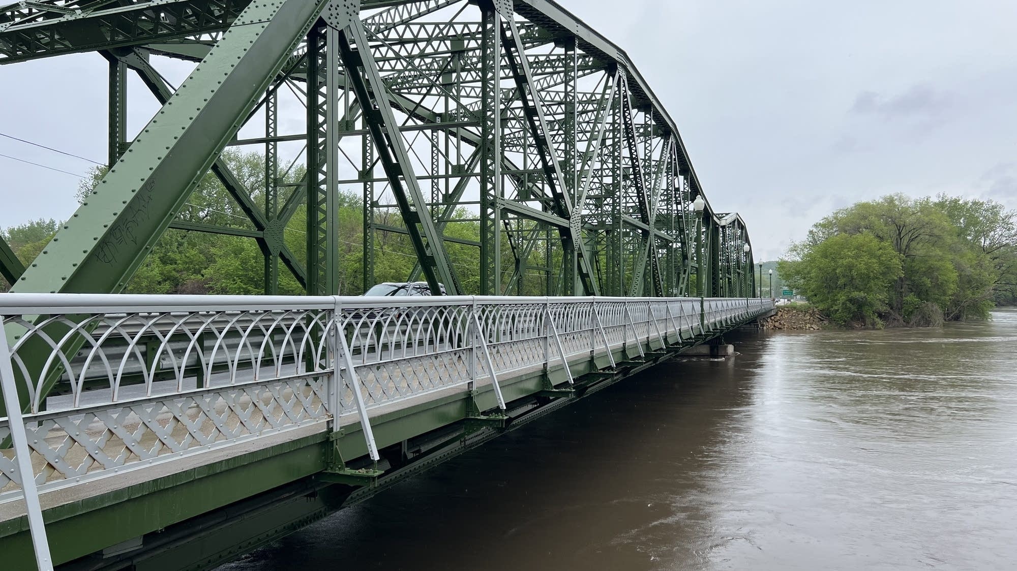 Torrential rain sends southern Minnesota rivers rising once again - Vimarsana News