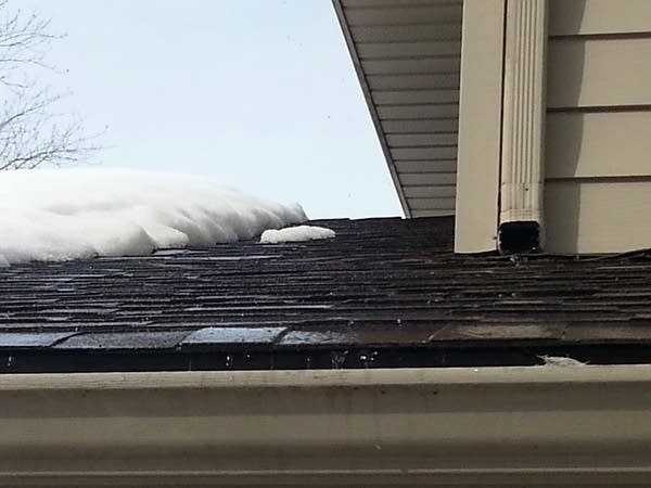 Mild workweek weather: 30s and 40s, chance of snow and rain