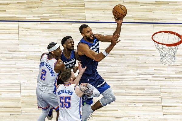 he Game 3 of an NBA basketball Western Conference Finals playoff series between the Minnesota Timberwolves and  Oklahoma City Thunder