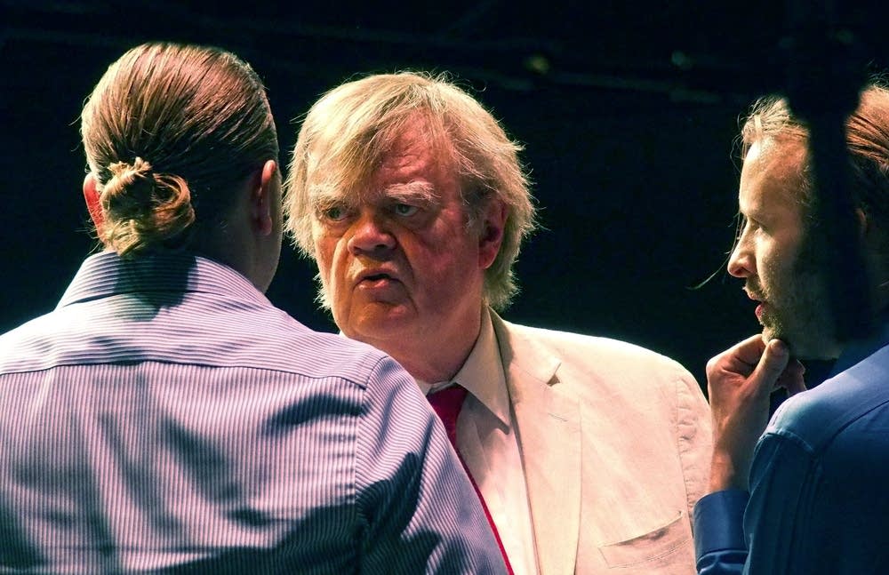 6:29 p.m. Saturday: Keillor interviews Rick Auslan
