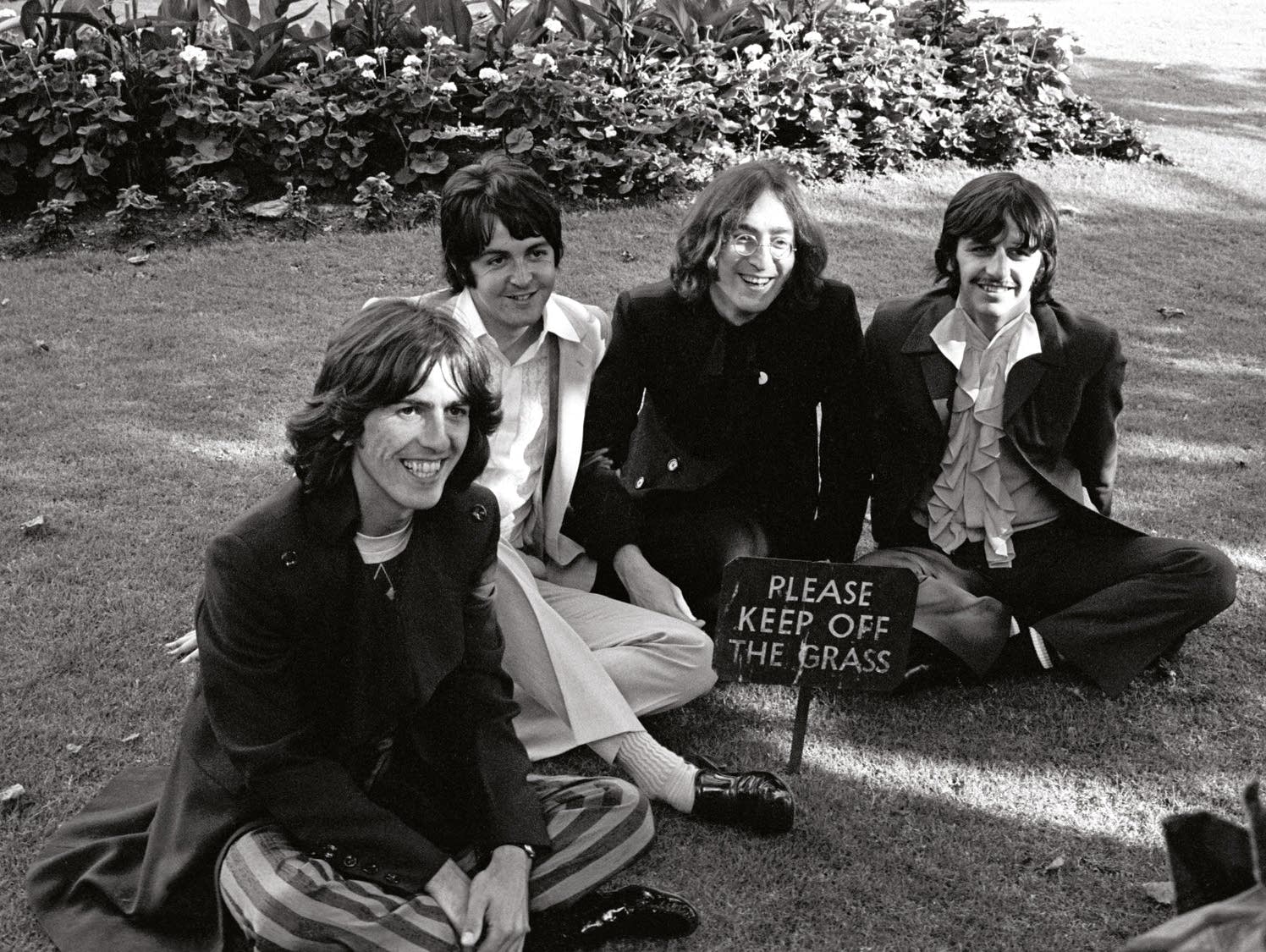 5a7862-20181113-the-beatles-in