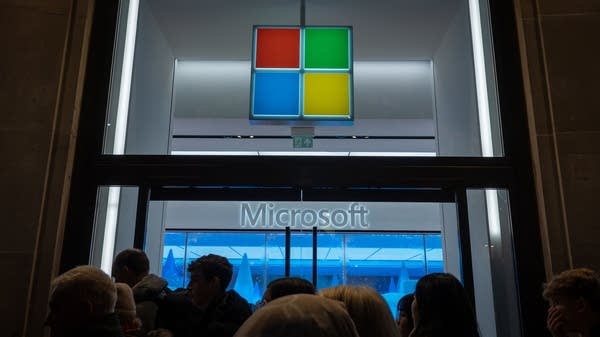 Microsoft agrees to foot AI data center costs