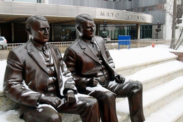 Statues of the Mayo brothers