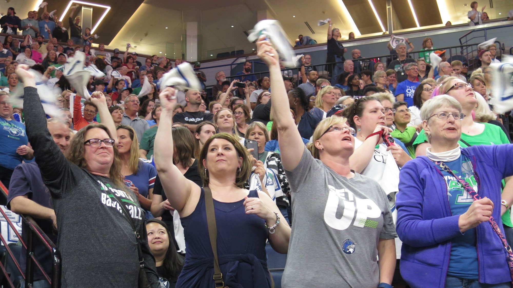 Minnesota Lynx fans