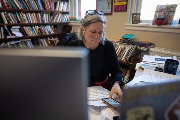 efacbd-20260130-northfield-ice-response-02-600 Inside a small town's resistance to ice