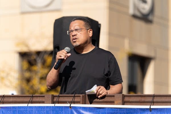 bf6963-20251018-a-man-talks-600 Keith Ellison will run for a new term as Minnesota's Attorney General
