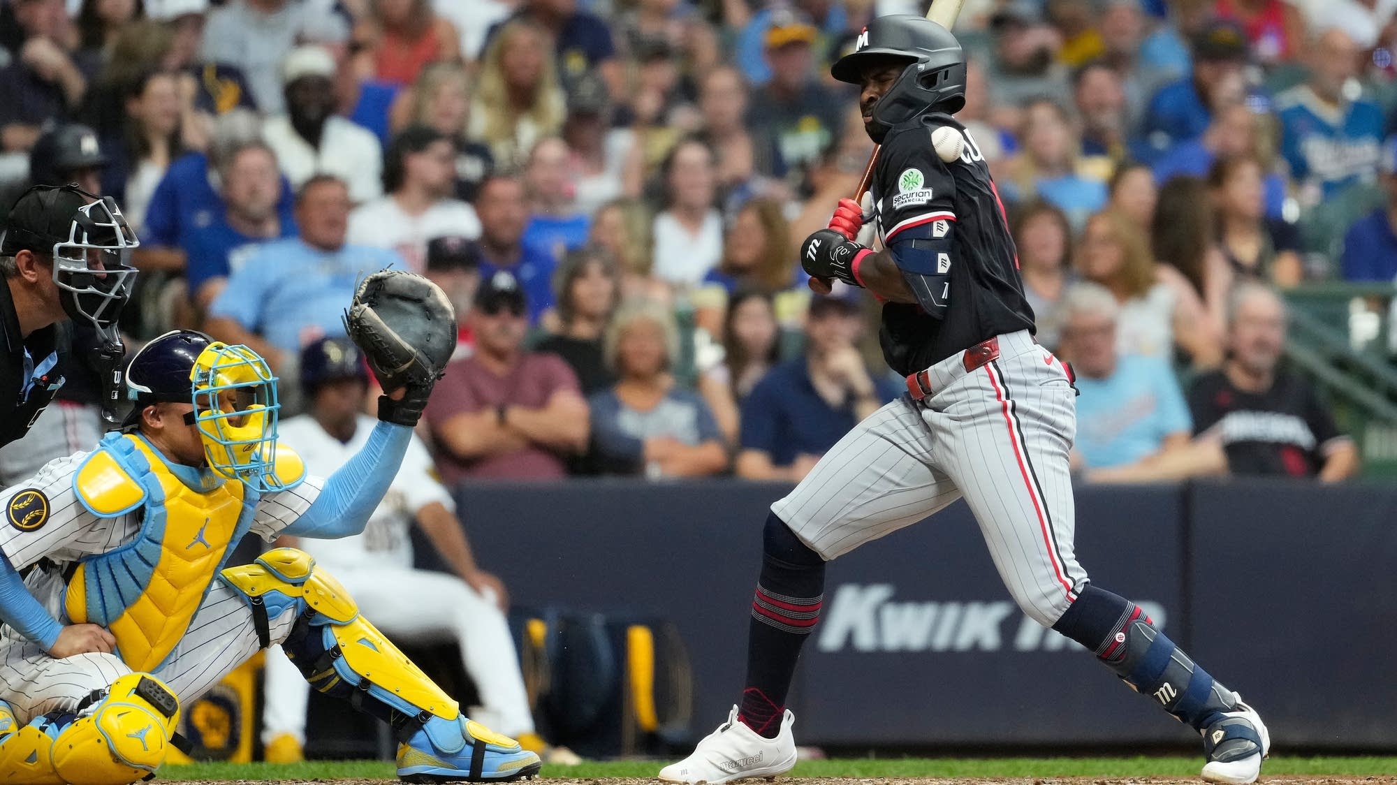 Vaughn helps Brewers defeat Twins 4-3