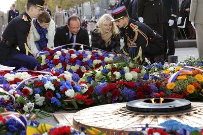 Hollande and children of soldiers