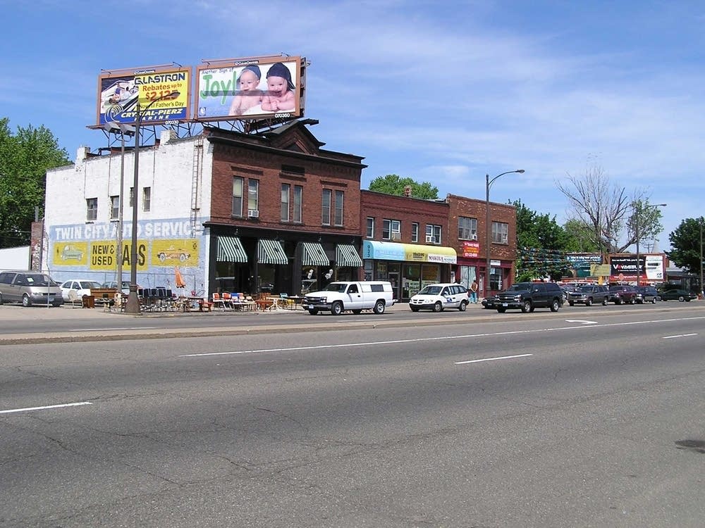University Ave.
