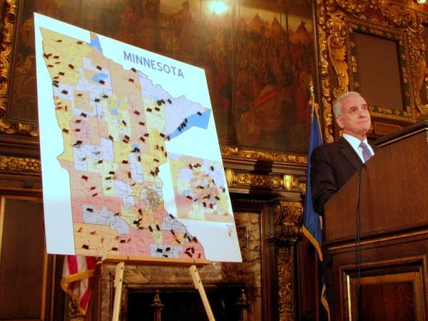 Dayton unveils bonding bill