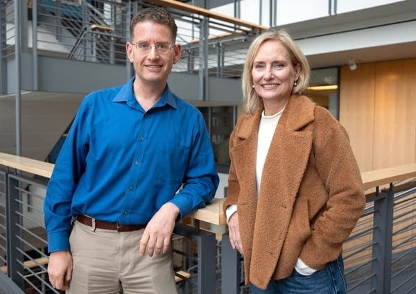 Life after the kids move out: How to cope with the emotional challenges of an empty nest