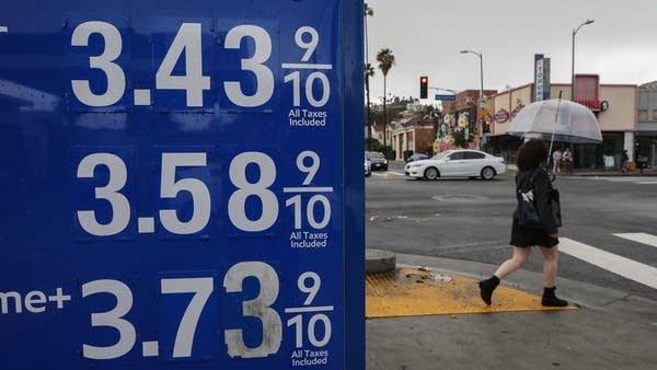 When was the last time you filled your gas tank? Pictured: Gas prices in Los Angeles County hit the lowest point in a year.