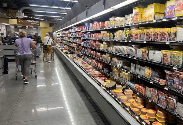 The surveillance state comes for grocery stores