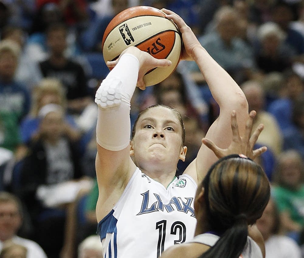 Lindsay Whalen, Jasmine James
