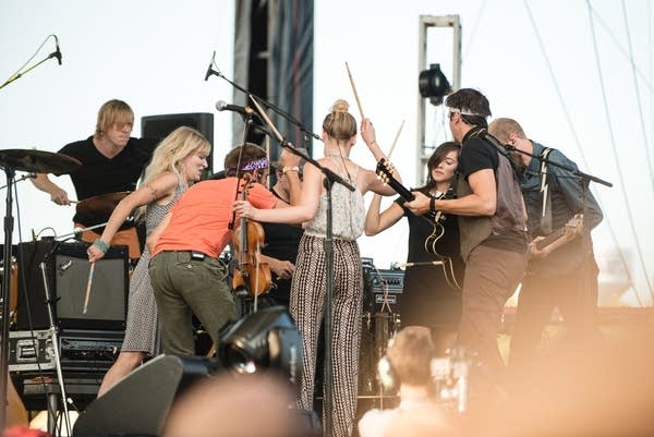 027_MNmusiconaStick_DSC9952