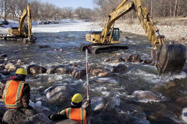 Photos: Dam modifications restore wildlife habitat