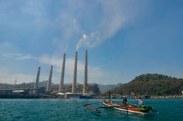 G-20: At least $20 billion pledged to help Indonesia quit coal