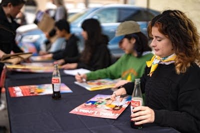 Linda Linda's signing