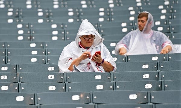 Going to a game? Put the phone down