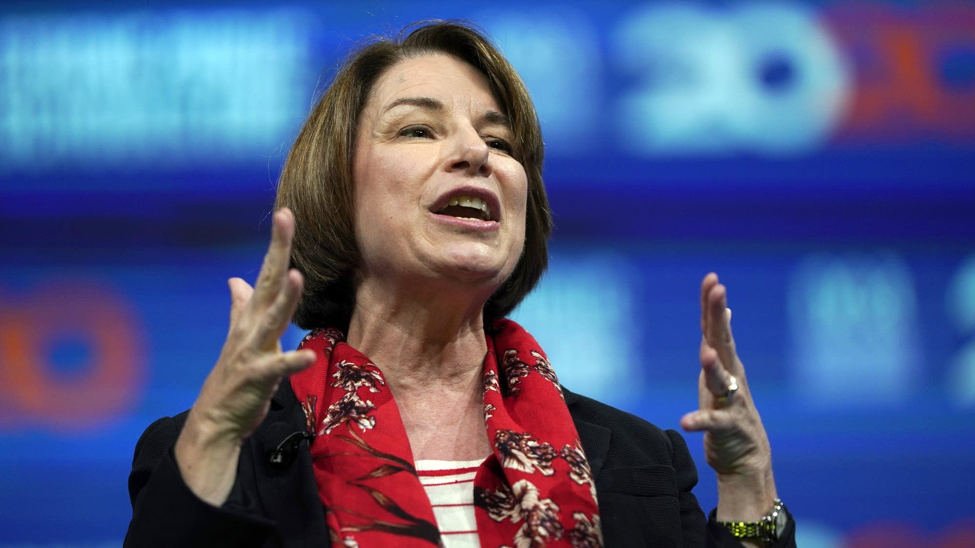 Klobuchar's plan would help Alzheimer's patients, caregivers | MPR News