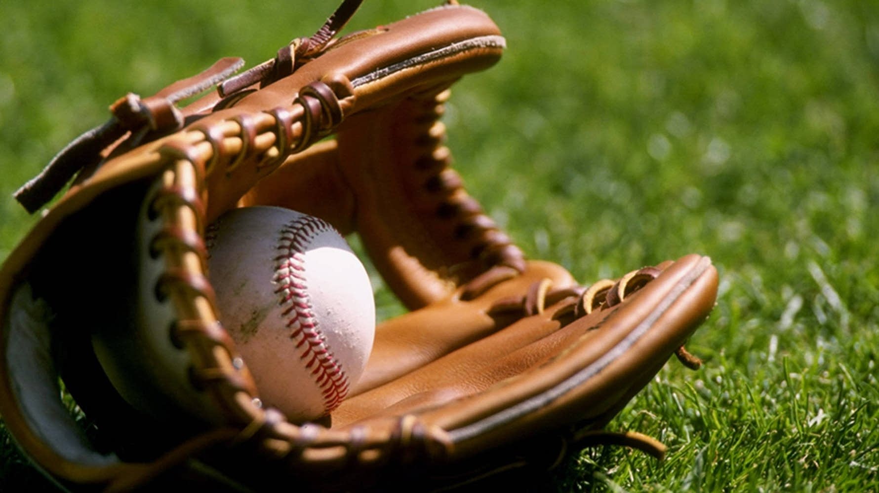 On softball night, Minnesota climate experts feel the heat