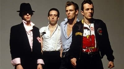 ab4661-20160208-the-clash.jpg