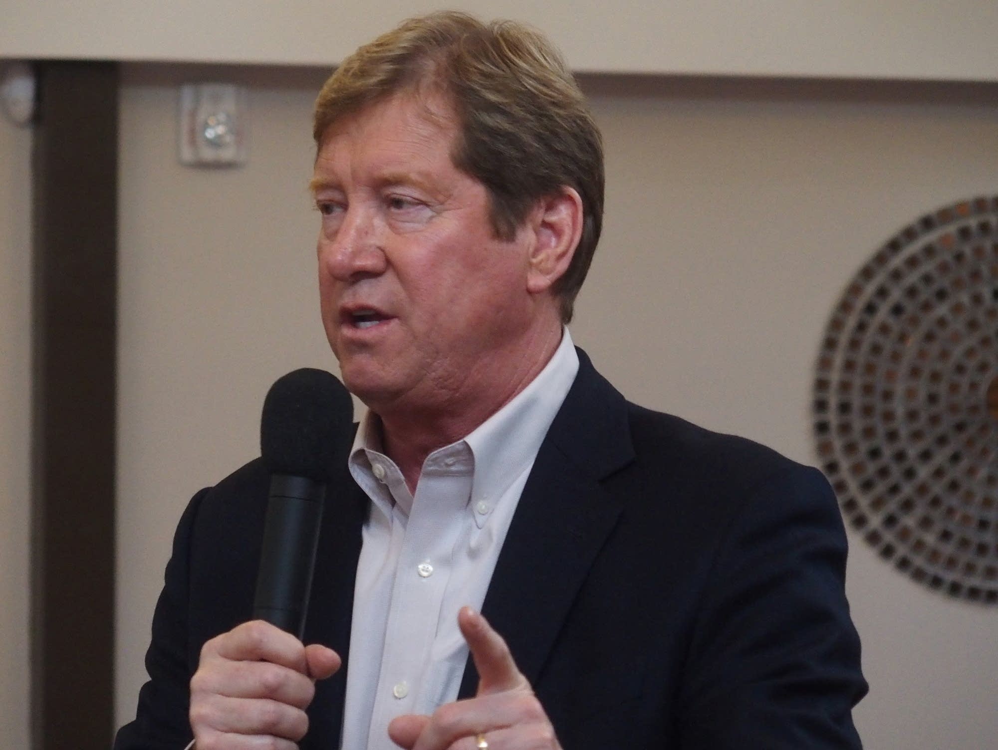 Jason Lewis town hall