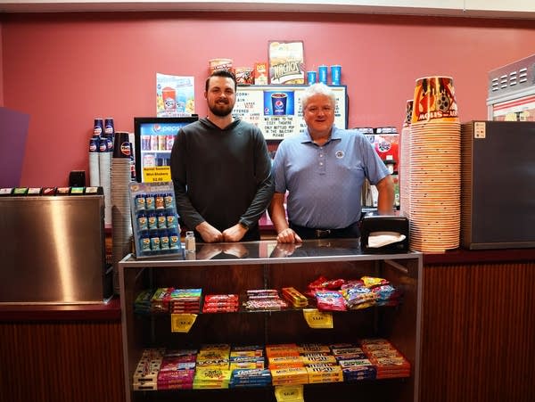 Family ties, loyal crowds keep a Minnesota small-town movie theater thriving