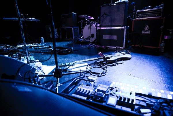 18_wolfaliceturf_DSC1051