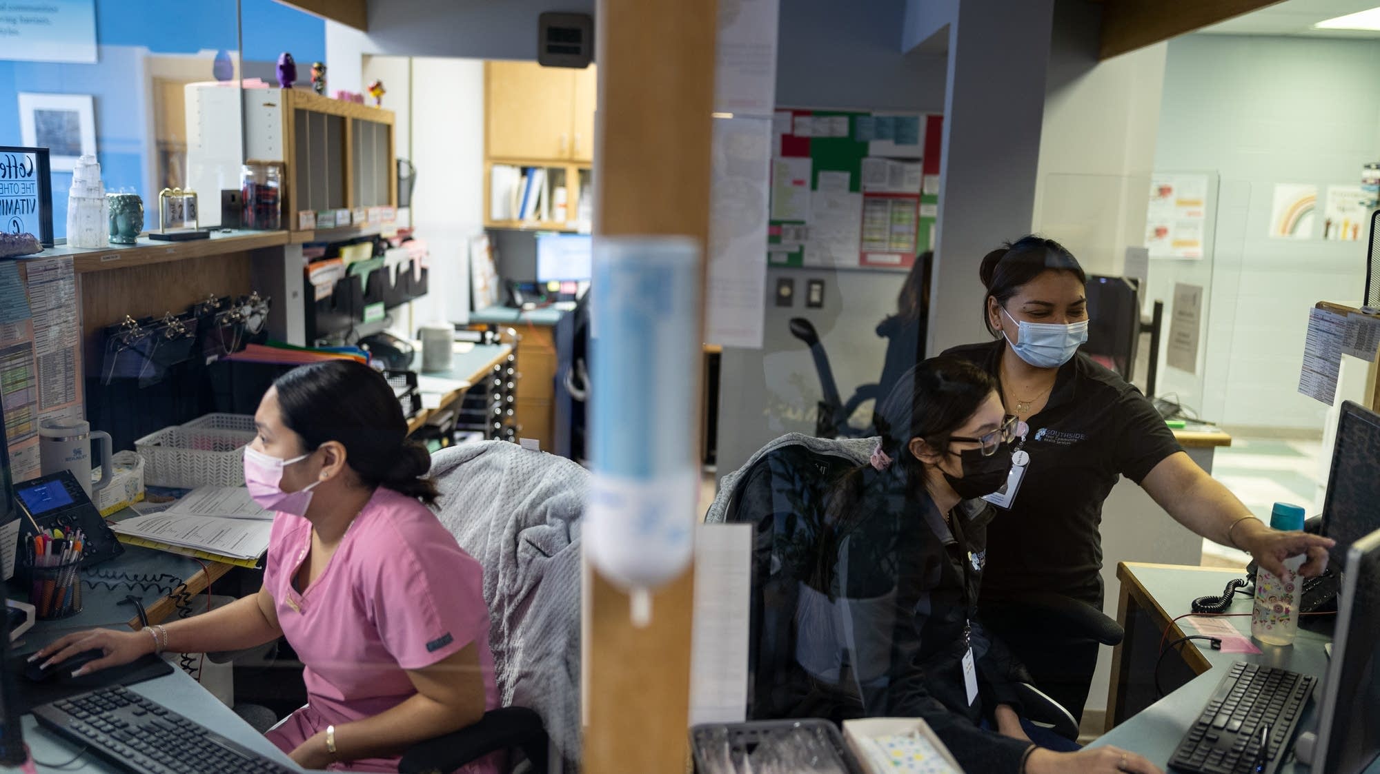 Minnesota rushes to re-up hundreds of thousands at risk of losing Medicaid after pandemic - Vimarsana News
