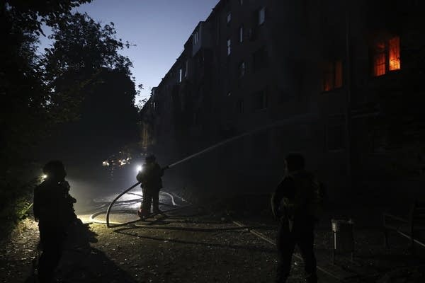 Russian drone and missile attack on southern Ukraine kills 1 and wounds dozens