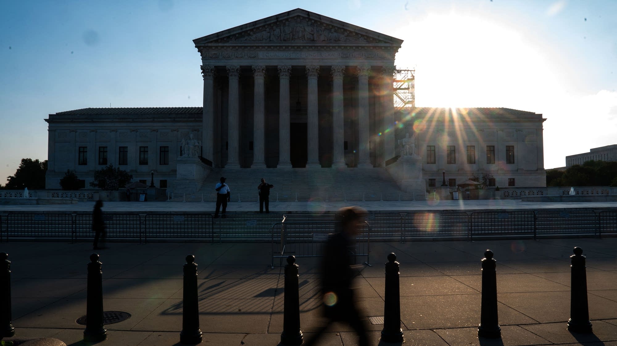 Minnesota law professor breaks down arguments in landmark birthright citizenship case