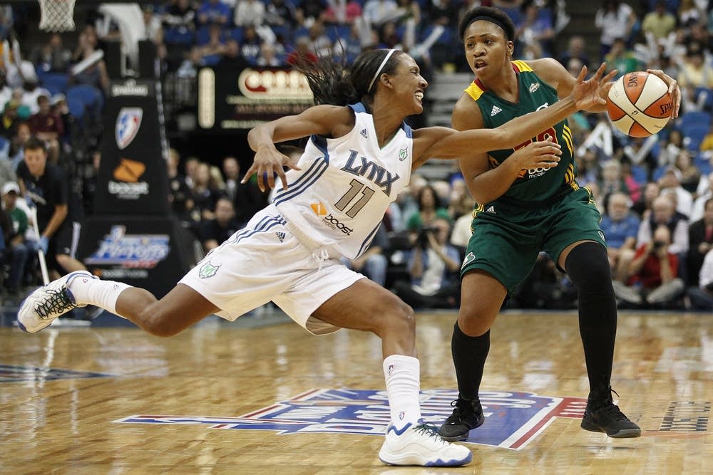 Tanisha Wright, Candice Wiggins