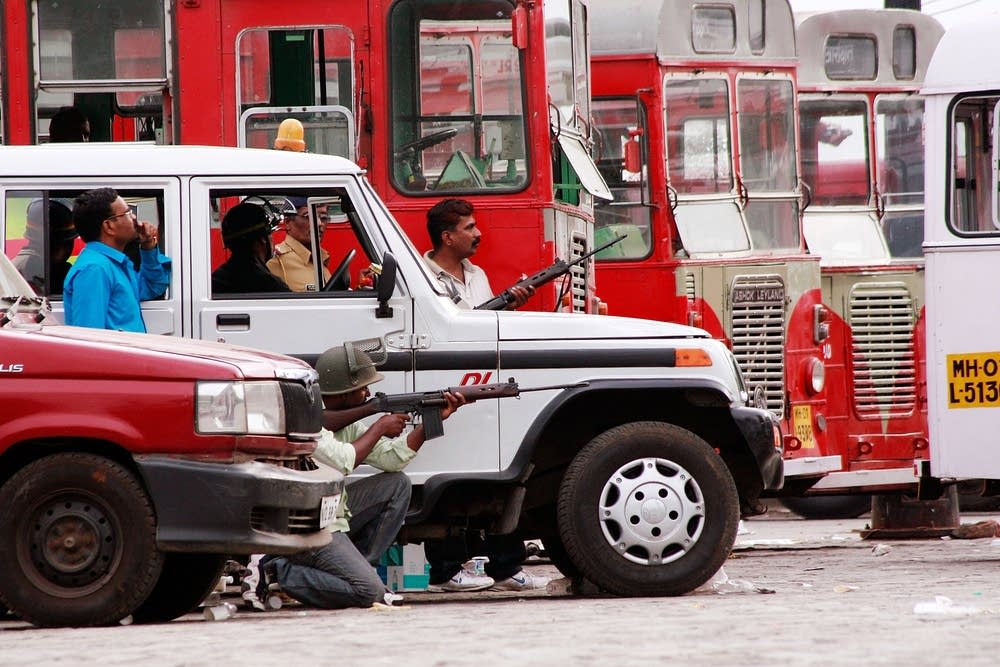 Rescue operation commandoes take up positions