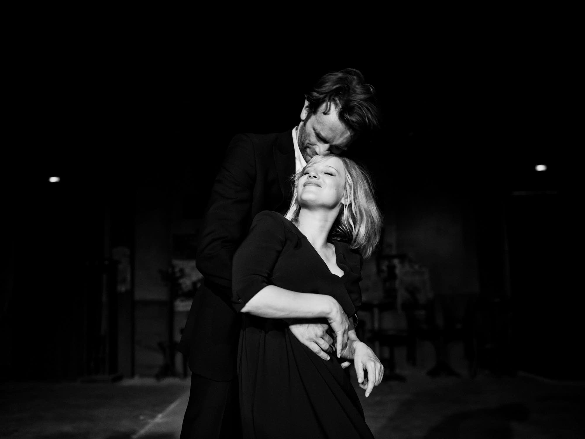Tomasz Kot and Joanna Kulig as Wictor and Zula.
