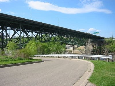 South view of the I-35W bridge