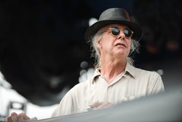 002_MNmusiconaStick_DSC9052