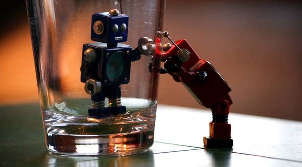 10/18/2017: Imagining romance with a robot