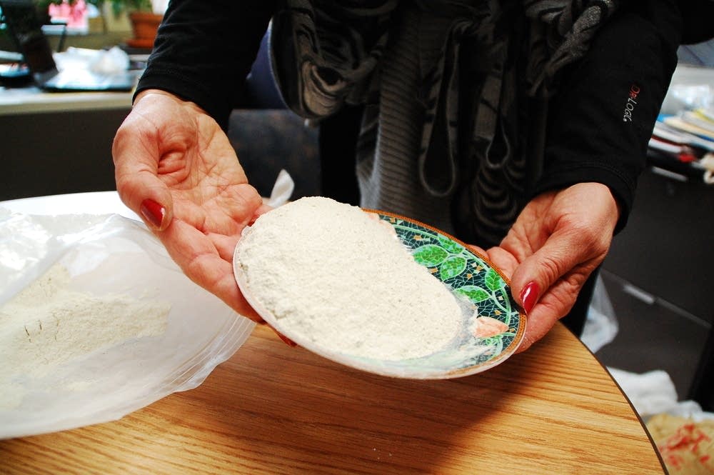 Breadfruit flour