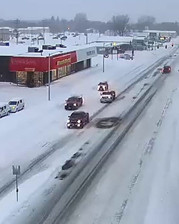 snow Blizzard slams California's Sierra Nevada, stretch of I-80