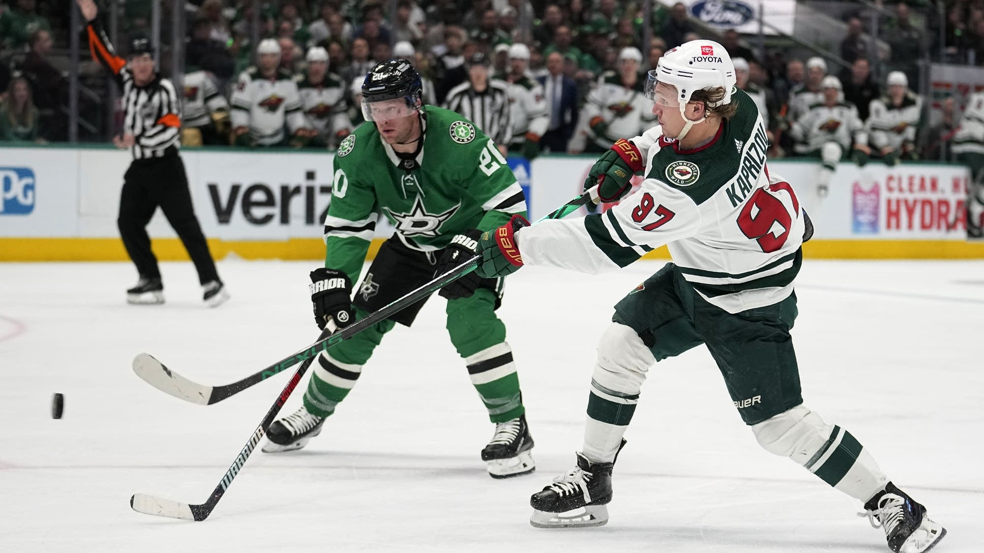 Seguin, Stars take 3-2 series lead with 4-0 win over Wild | MPR News