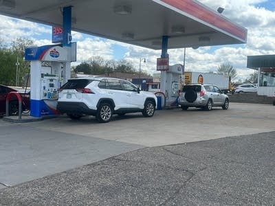 Twin Cities residents report gas stolen from vehicles