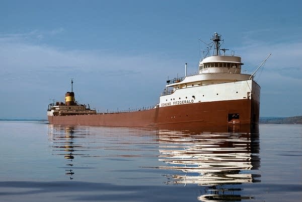 Ceremony, beacon lighting honor Edmund Fitzgerald on 44th anniversary of shipwreck