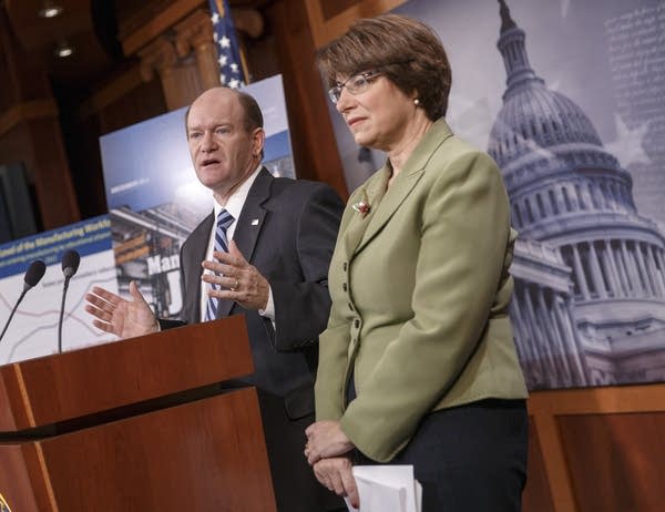 Amy Klobuchar, Chris Coons