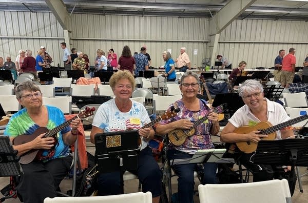 thug ukulele carnival 