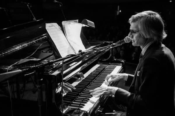 The Gig List for October 29: Dylan Hicks; Maroon 5; Lovejoy