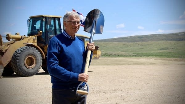 Bill Gates goes nuclear, turning a small coal town upside down