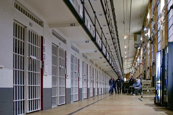 Border czar Tom Homan wants the cooperation of county jails. The reality is complicated